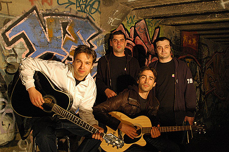 andreaskayband.jpg